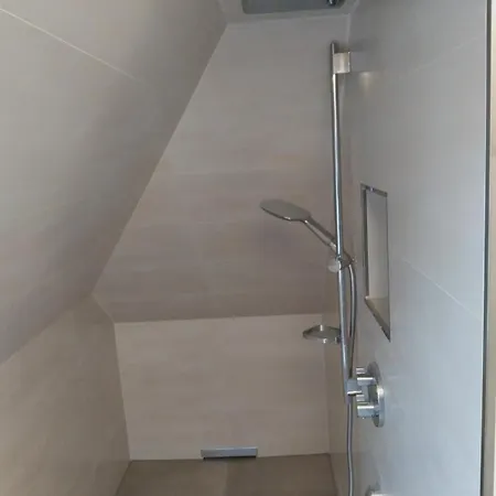 Helle Dachgeschosswohnung Am Weinberg-campus 아파트 Halle (Saale)
