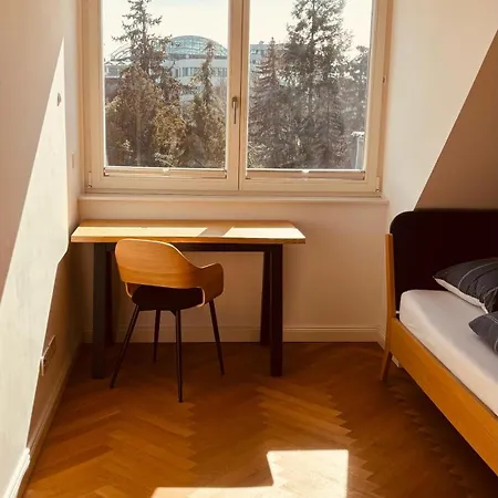 Helle Dachgeschoßwohnung Am Weinberg-campus Halle (Saale)