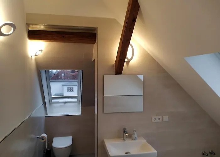 Helle Dachgeschosswohnung Am Weinberg-campus Appartamento *